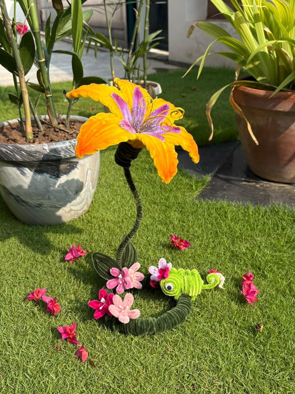 Tangled Flower Lamp