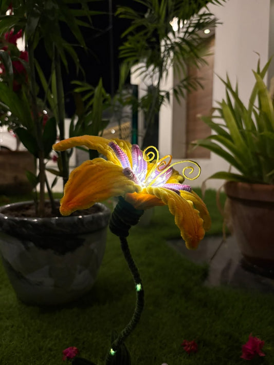 Tangled Flower Lamp